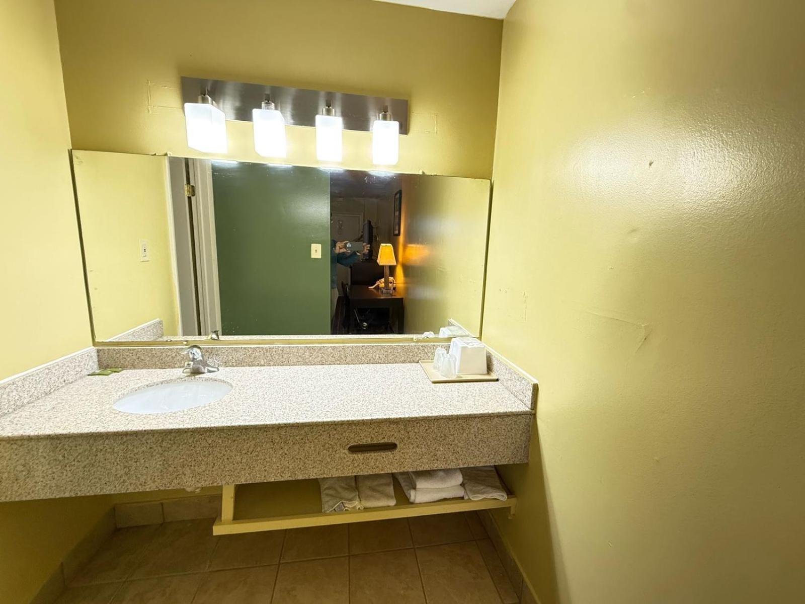 Relax Inn ハンプトン エクステリア 写真