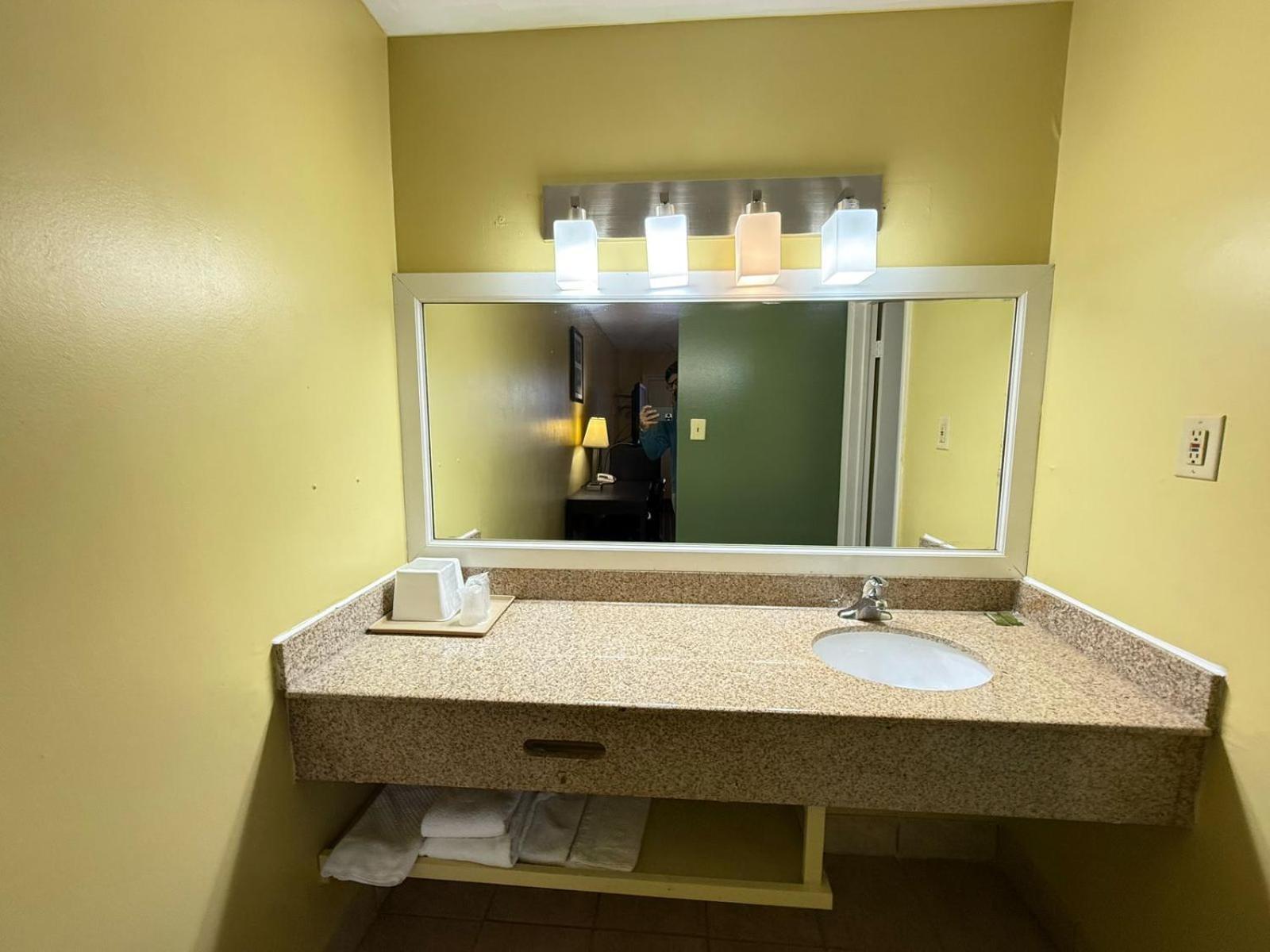 Relax Inn ハンプトン エクステリア 写真